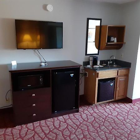 Boarders Inn & Suites By Cobblestone Hotels Superior Εξωτερικό φωτογραφία