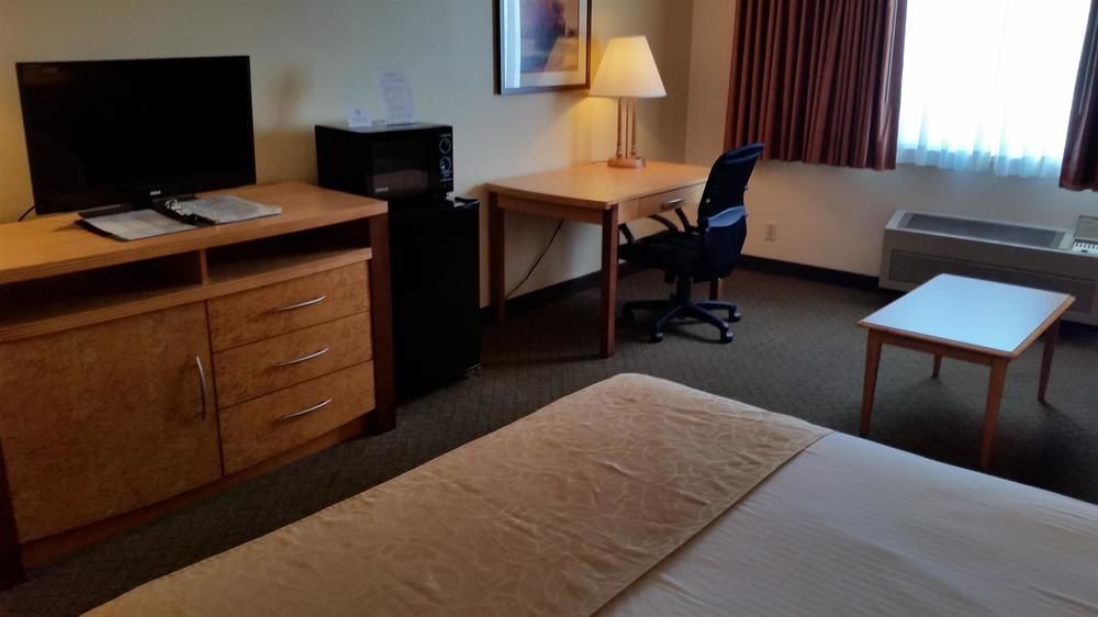 Boarders Inn & Suites By Cobblestone Hotels Superior Εξωτερικό φωτογραφία