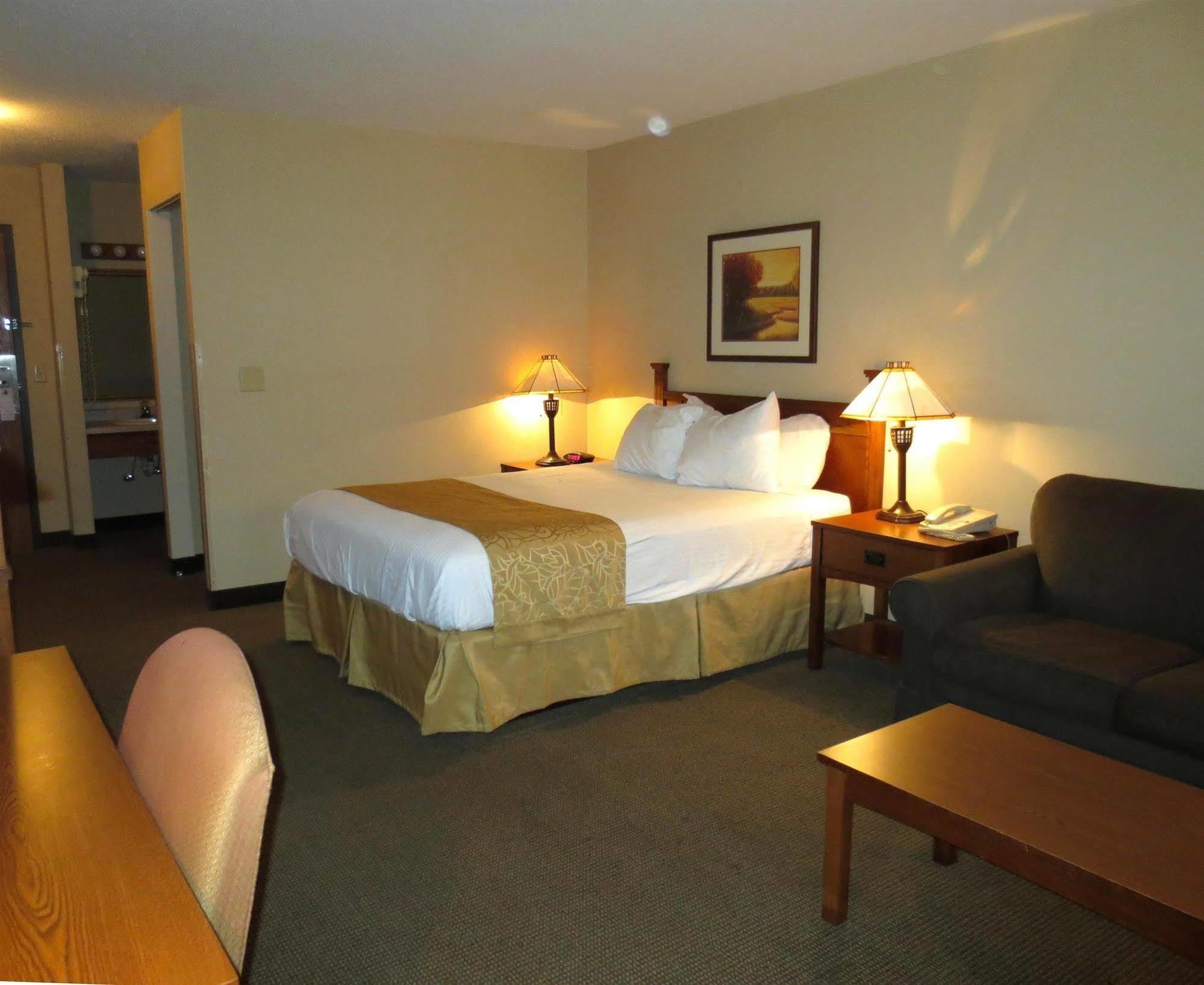 Boarders Inn & Suites By Cobblestone Hotels Superior Εξωτερικό φωτογραφία