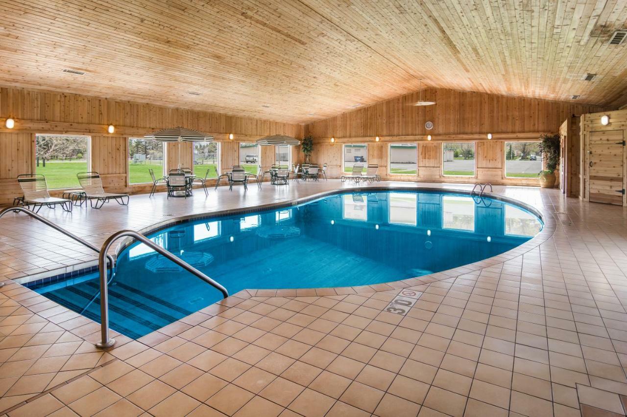 Boarders Inn & Suites By Cobblestone Hotels Superior Εξωτερικό φωτογραφία