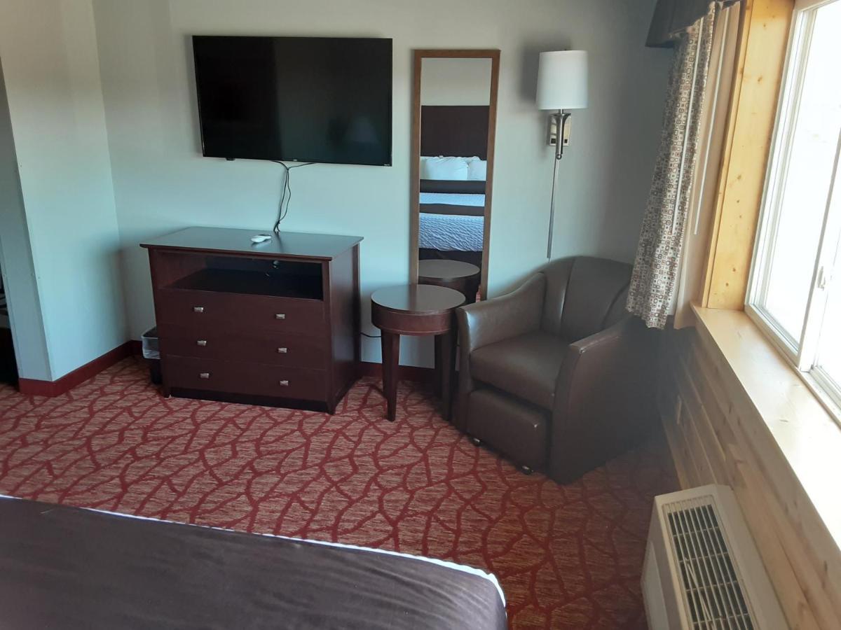 Boarders Inn & Suites By Cobblestone Hotels Superior Εξωτερικό φωτογραφία