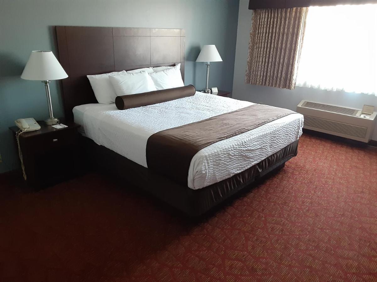 Boarders Inn & Suites By Cobblestone Hotels Superior Εξωτερικό φωτογραφία